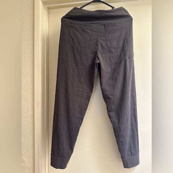 Athleta Trekkie North Jogger, Dark Grey Size 0 - Picture 2 of 5
